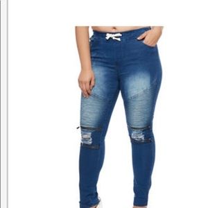 Stonewashed Semi-Stretch Jeans